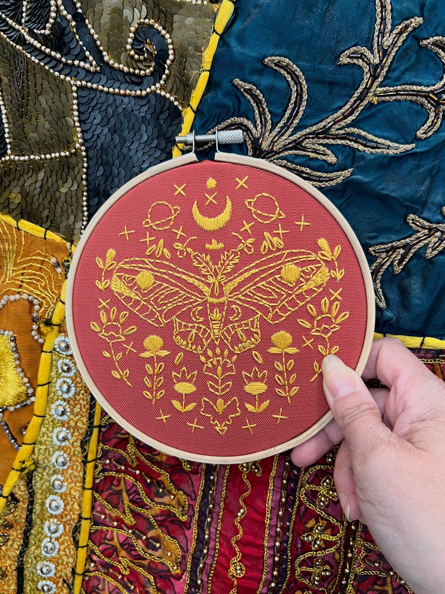 Rikrack - Golden Moth Embroidery Kit