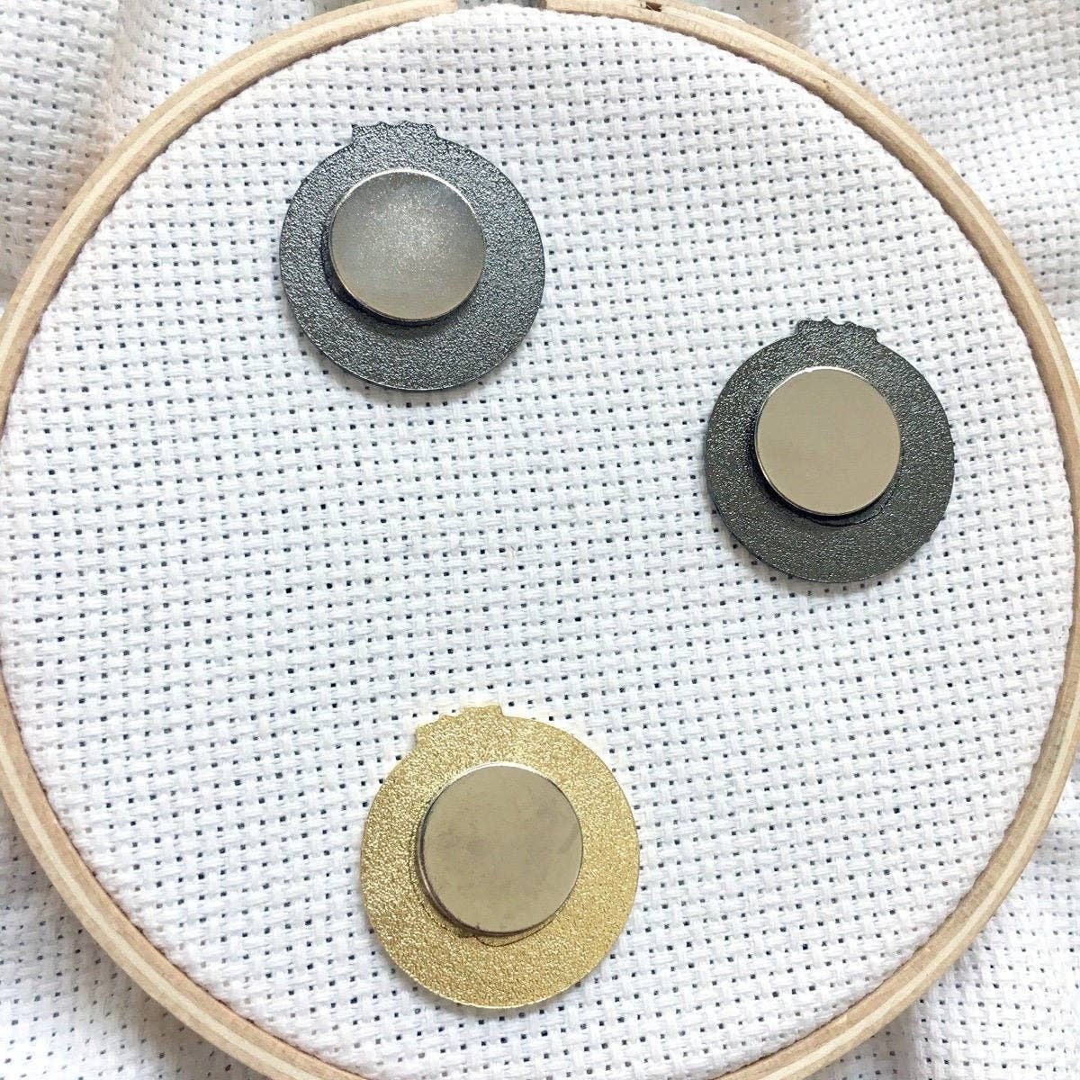 Snarky Crafter Just One More Row Cross Stitching Enamel Needle Minder: Green Needle Minder