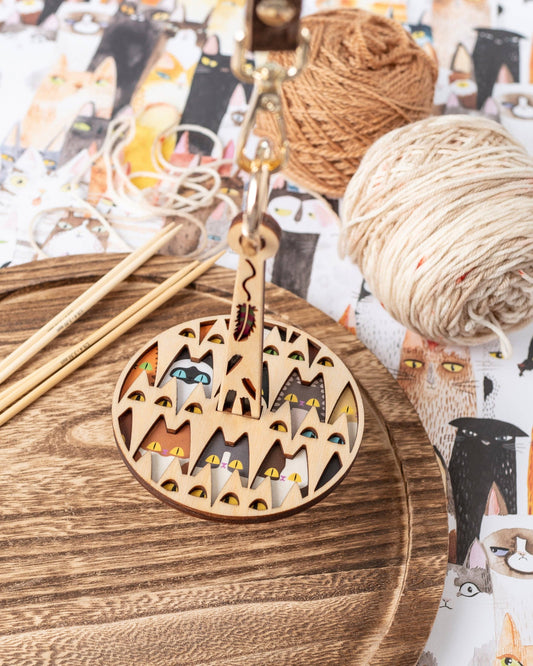 Lemon Wood Meowsome Mini Minder for Knitting/Crochet: Original Mini Minder