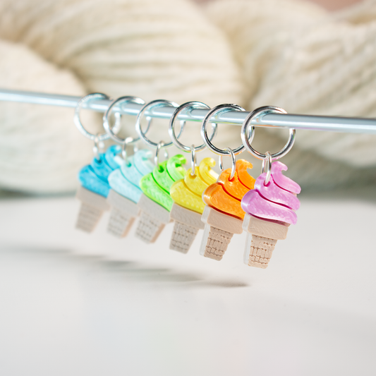 Set of 6 Stitch Markers : Twisty Freeze: Stitch markers - Blue Bird Makery