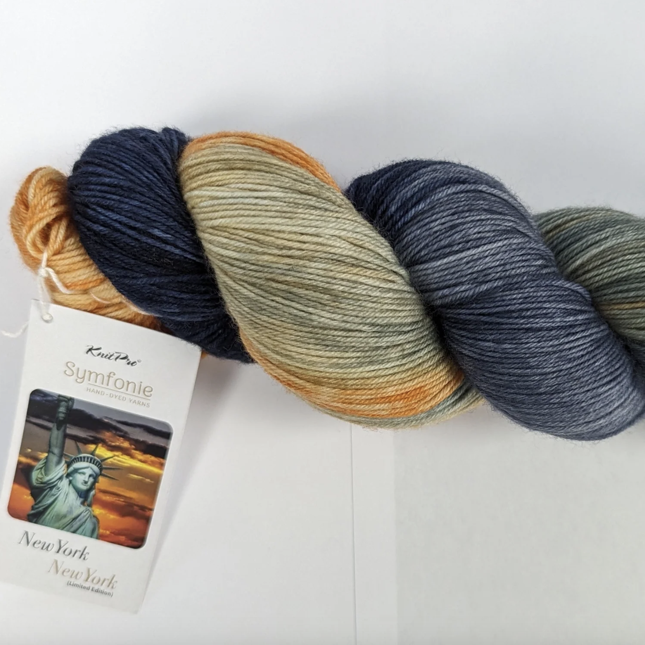 Symfonie Hand Dyed Yarns - Terra Solid & Varigated