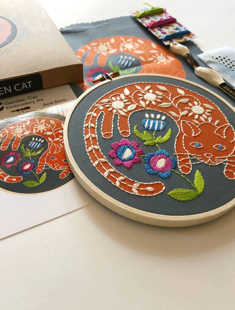 Rikrack - Garden Cat Embroidery Kit