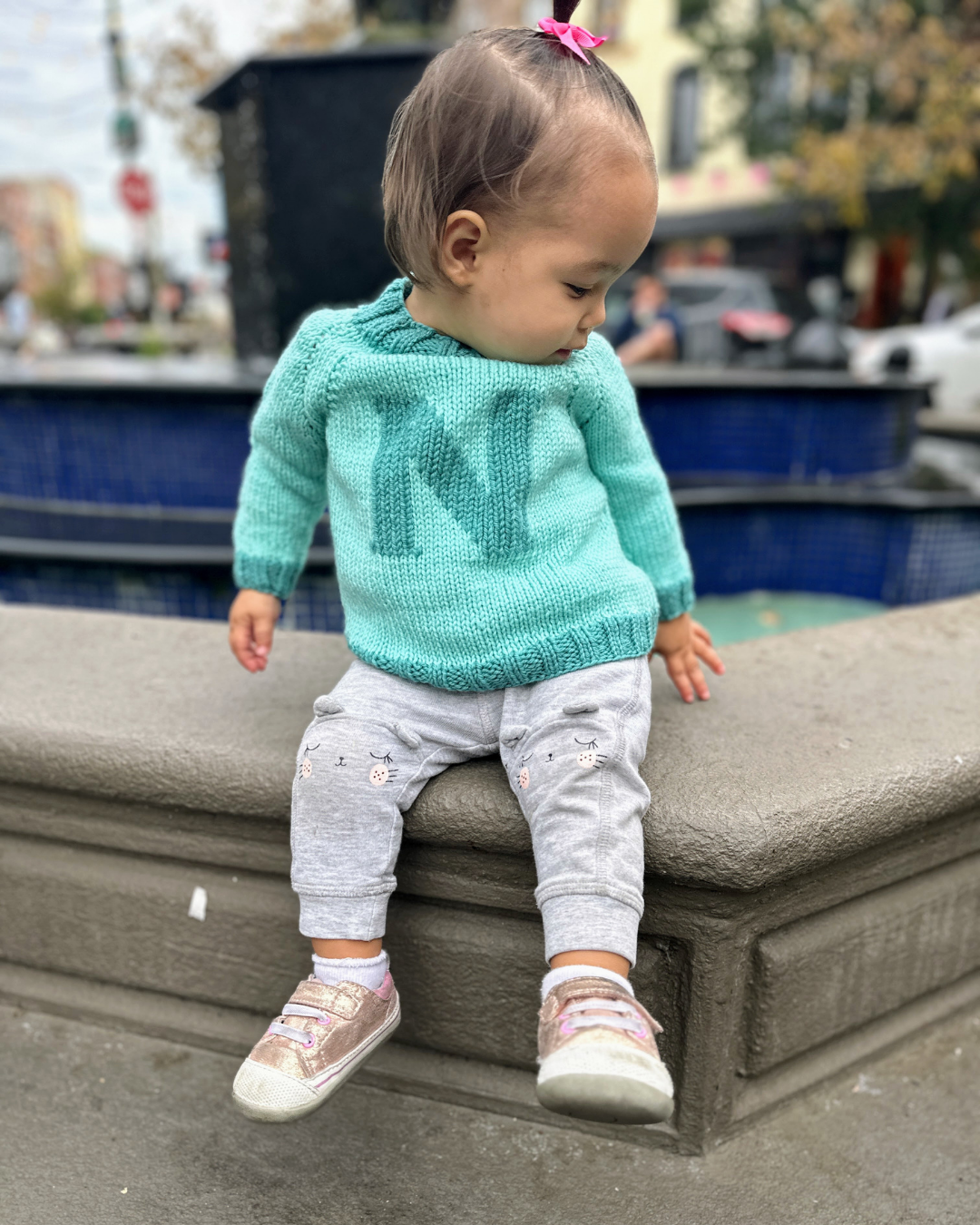 Class : Monogram Baby Sweater - Beginner Sweater