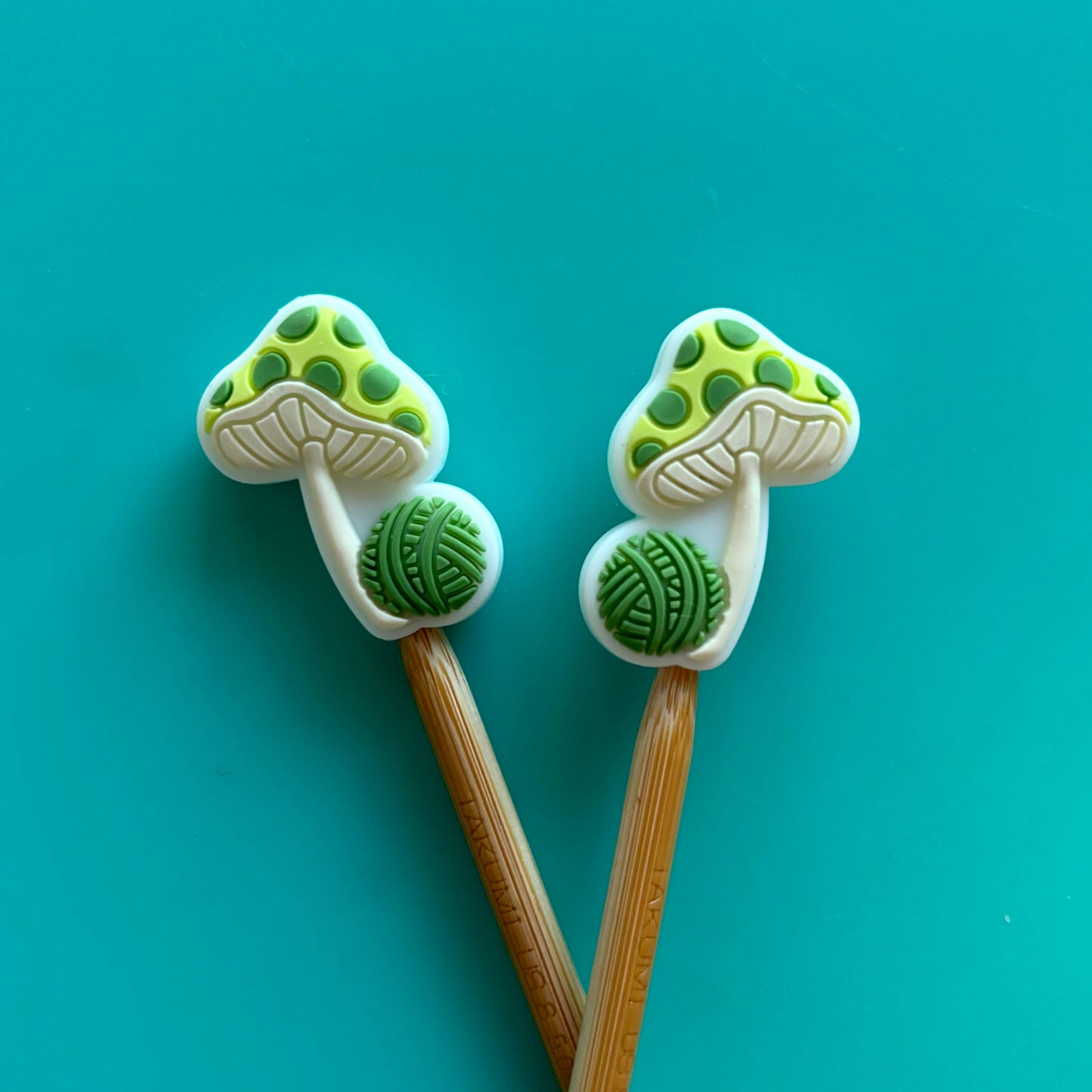 Comma Craft EXCLUSIVE Knitting Needle Point Protector Mushroom Yarn Ball