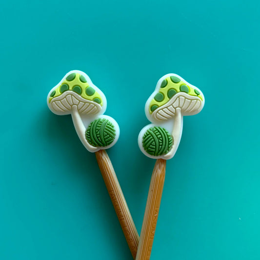 Comma Craft EXCLUSIVE Knitting Needle Point Protector Mushroom Yarn Ball