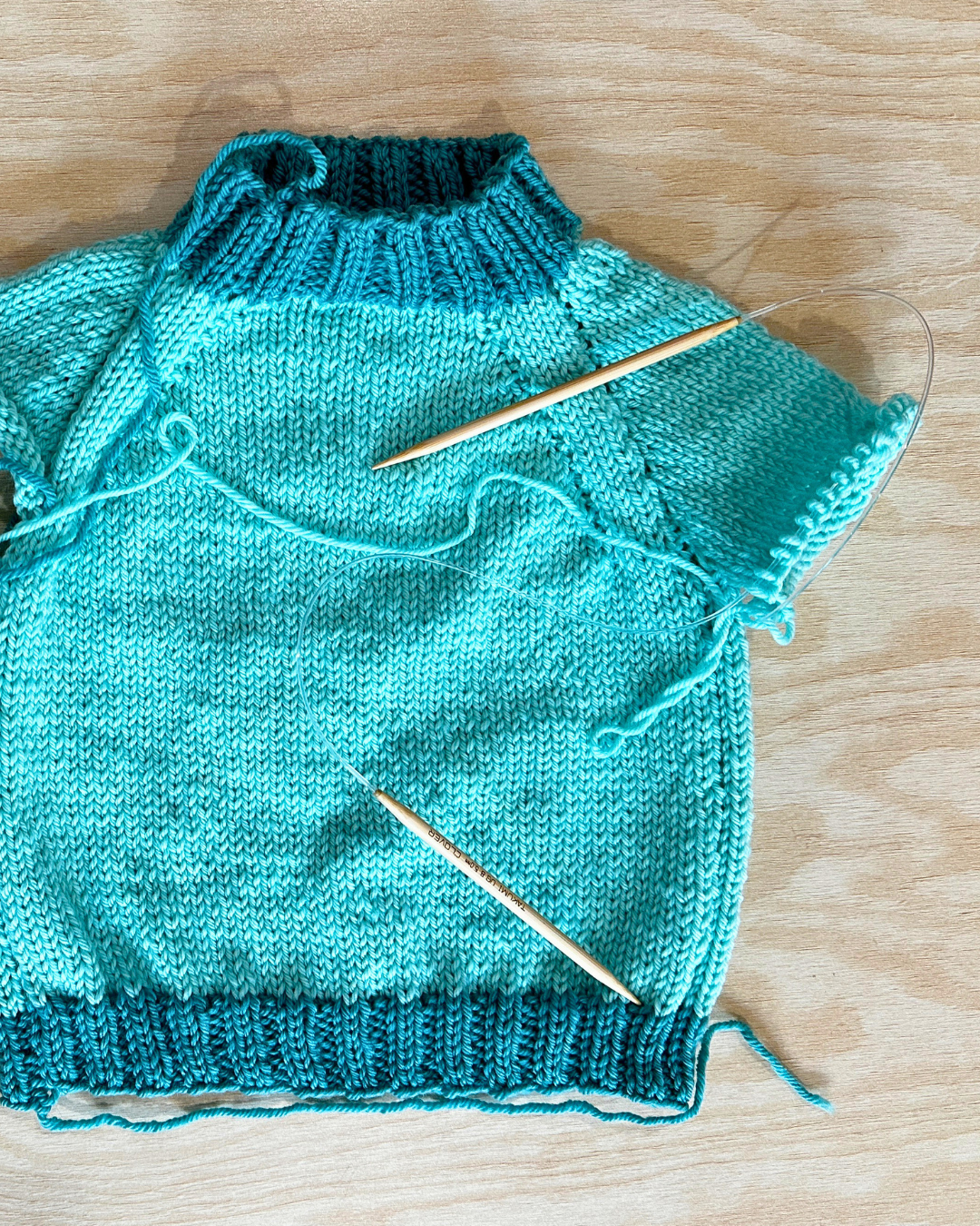 Class : Monogram Baby Sweater - Beginner Sweater