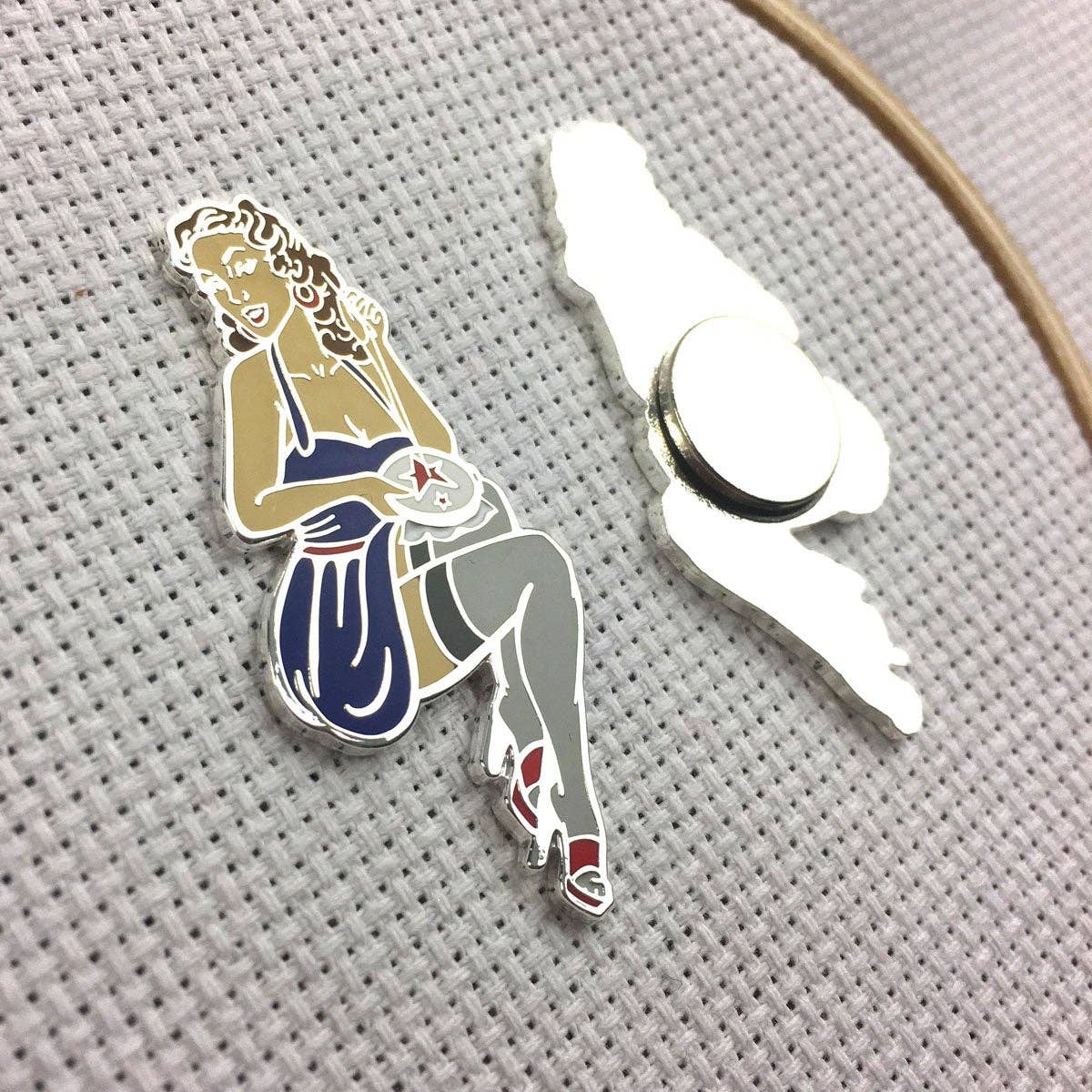 Snarky Crafter Stitching Vintage Pinup Needle Minder