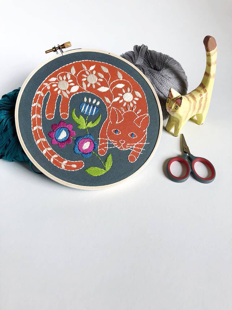 Rikrack - Garden Cat Embroidery Kit