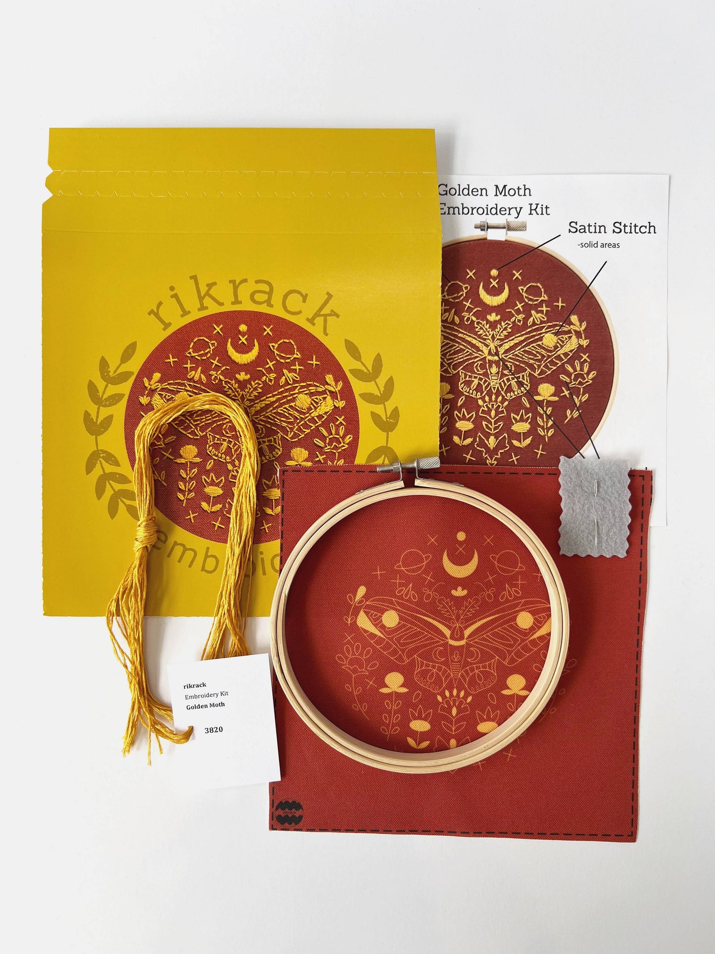 Rikrack - Golden Moth Embroidery Kit