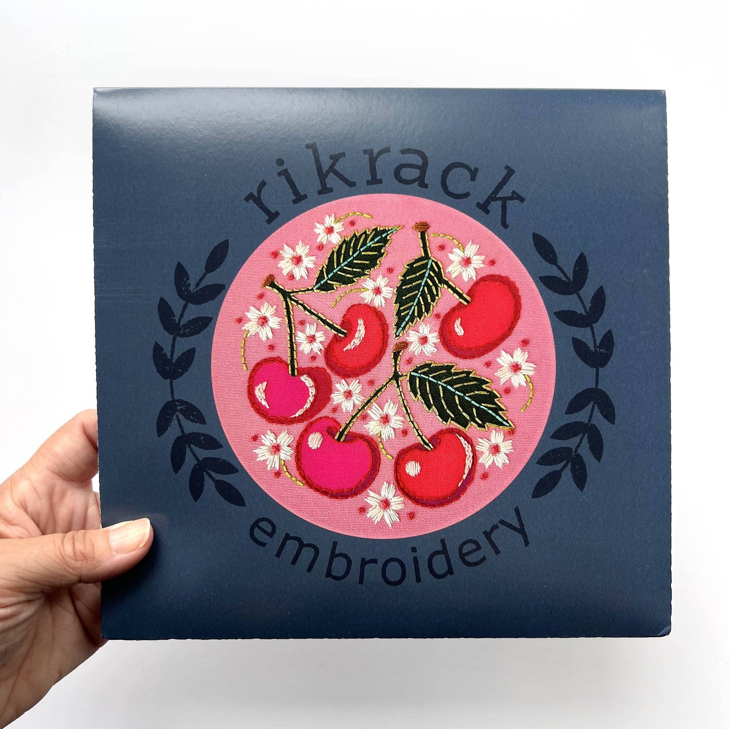 Rikrack - Cherries Embroidery Kit