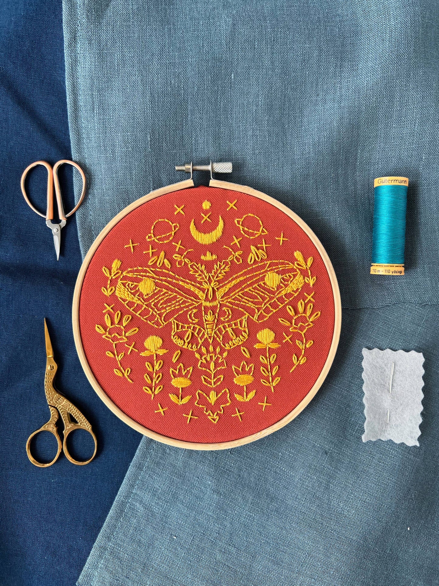 Rikrack - Golden Moth Embroidery Kit