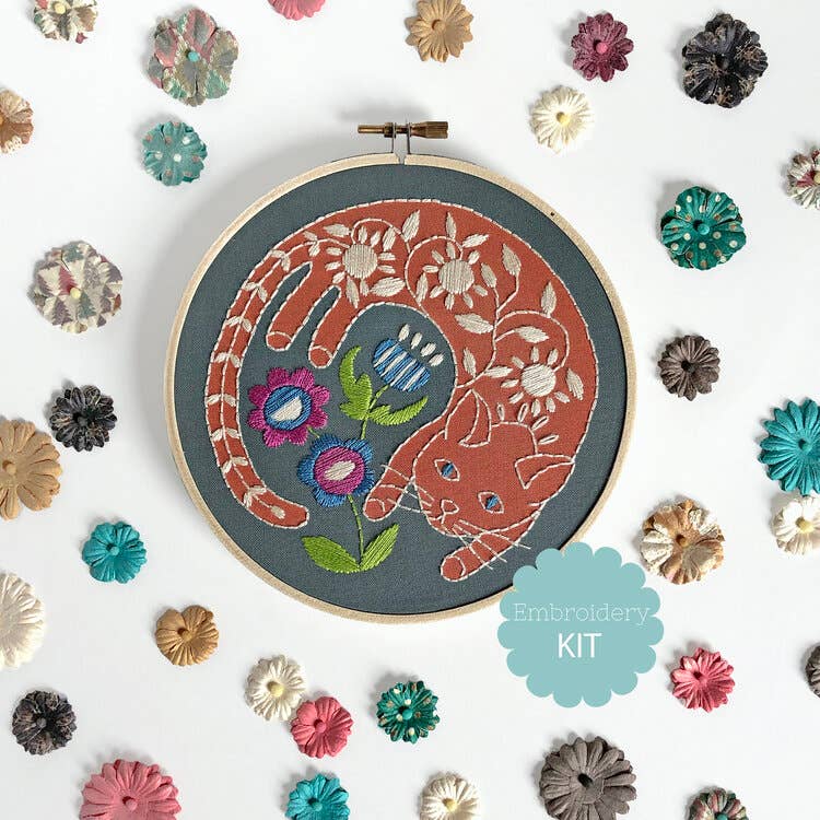 Rikrack - Garden Cat Embroidery Kit