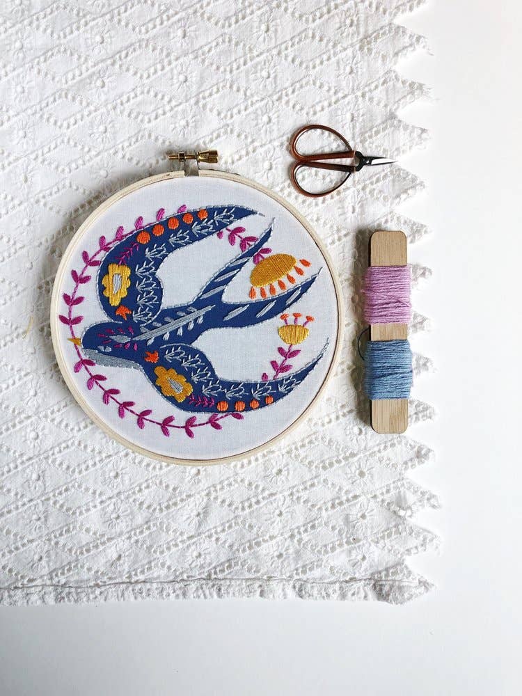 Rikrack - Swallow Embroidery Kit