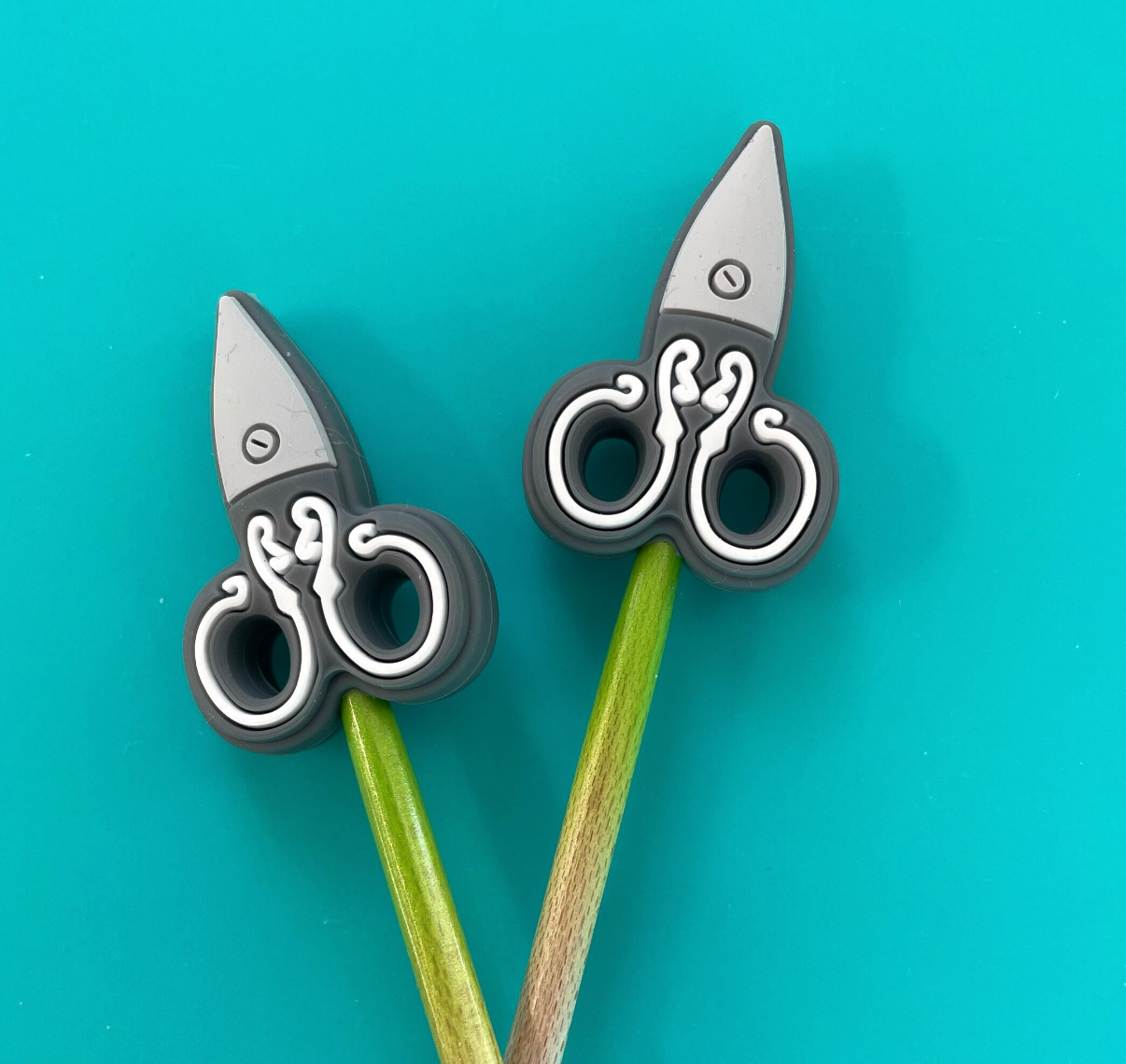 Comma Craft Knitting Needle Point Protectors Scissors: Black
