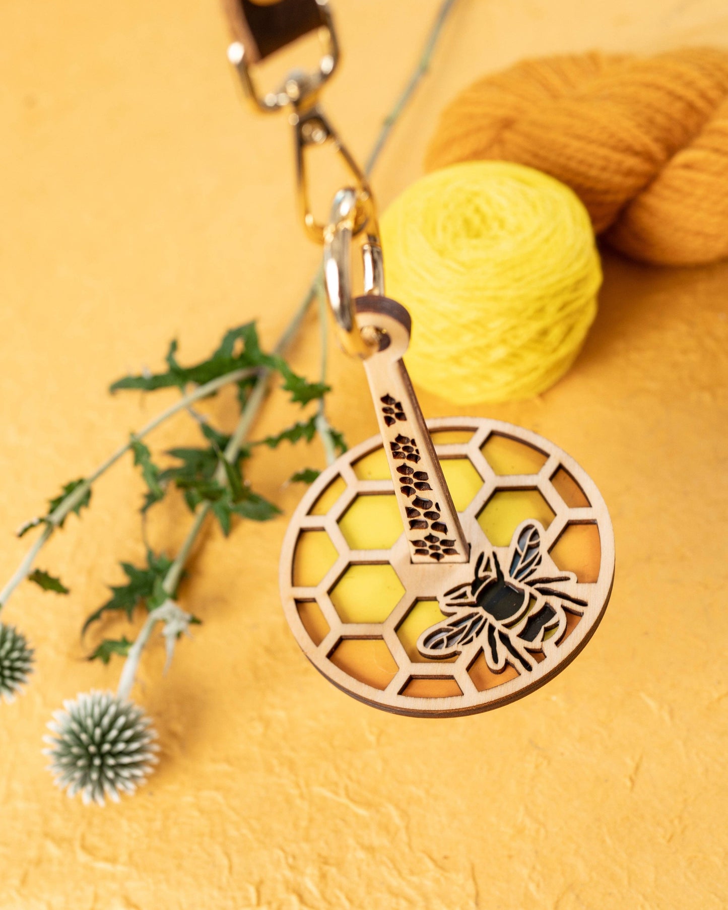 Lemon Wood Honeybee Mini-Minder Knitting/Crochet Tool: Original Mini Minder