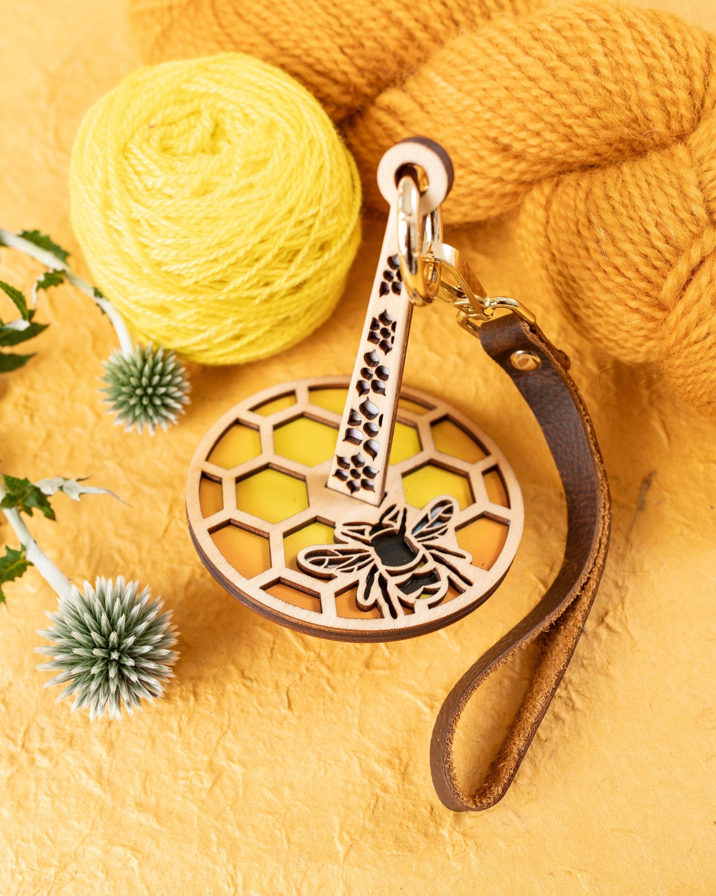 Lemon Wood Honeybee Mini-Minder Knitting/Crochet Tool: Original Mini Minder